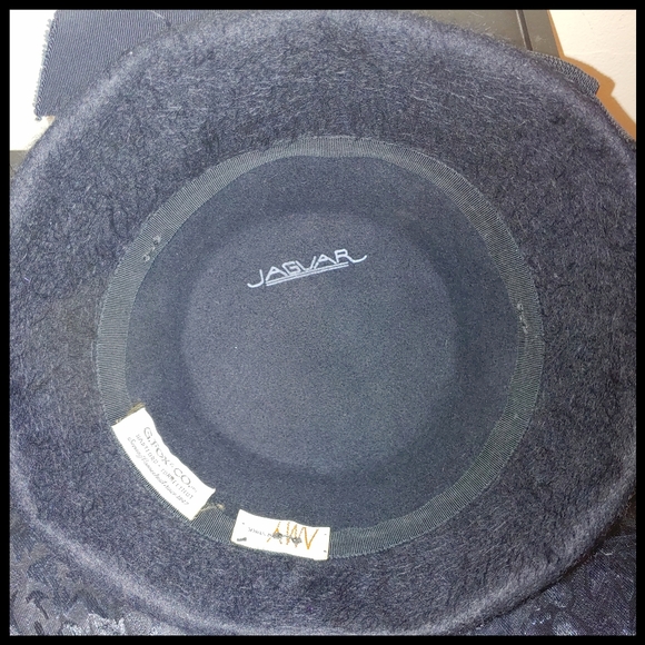 Vintage Jaguar Cloche Hat Black Felted Wool with Wide Grosgrain Ribbon - Picture 7 of 8